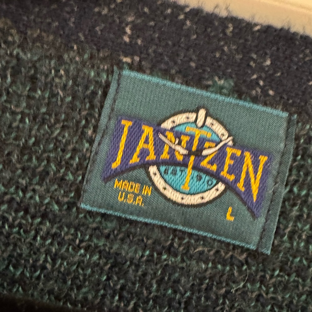 Jantzen‎ Men's Cardigan in Navy and Green Plaid - Picture 3 of 4